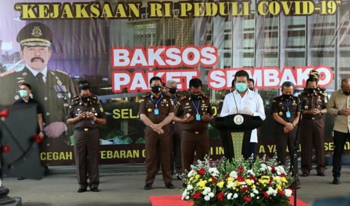 Jaksa Agung RI Lepas Kegiatan Bakti Sosial, Kejaksaan RI Peduli  Untuk Masyarakat Jakarta