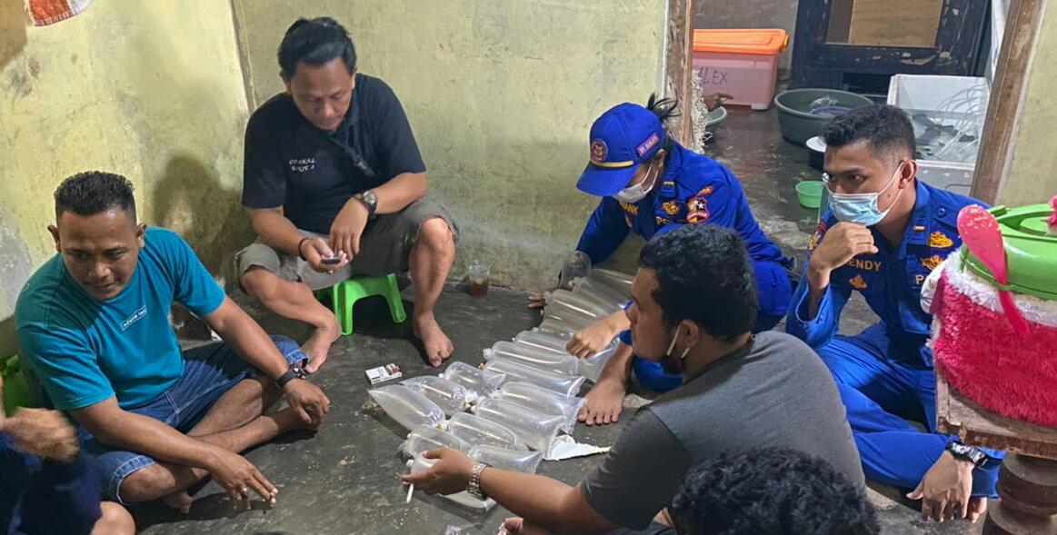 KP Sanjaya-7017 dan PSDKP Gagalkan Penyelundupan 3800 Ekor Baby Lobster di Binuangan Banten