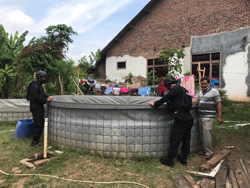 Sat Brimob Polda Jabar Monitoring Ketahanan Pangan 