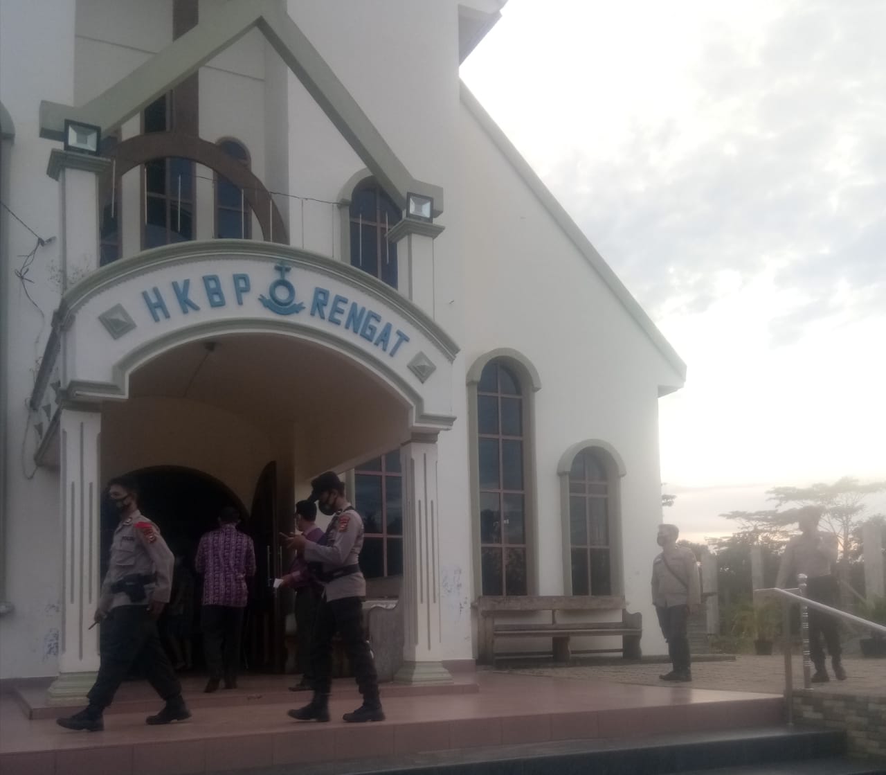 Ratusan Personel Polres Inhu Amankan Gereja Saat Perayaan  Natal 2020