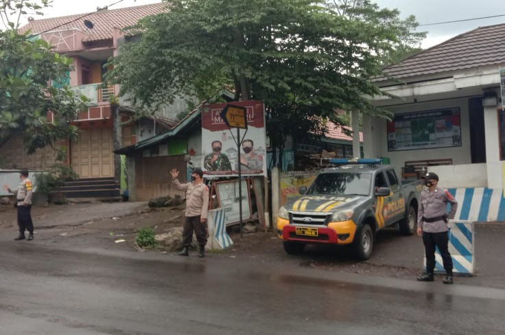 Cegah Covid-19, Polsek Pamulihan Terus Himbau Masyarakat Patuhi Prokes