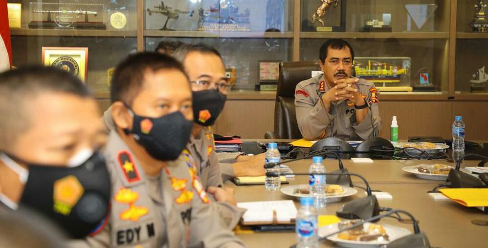 Tindak Lanjut Program Kerja 100 Hari  dan Commander Wish Kapolri
