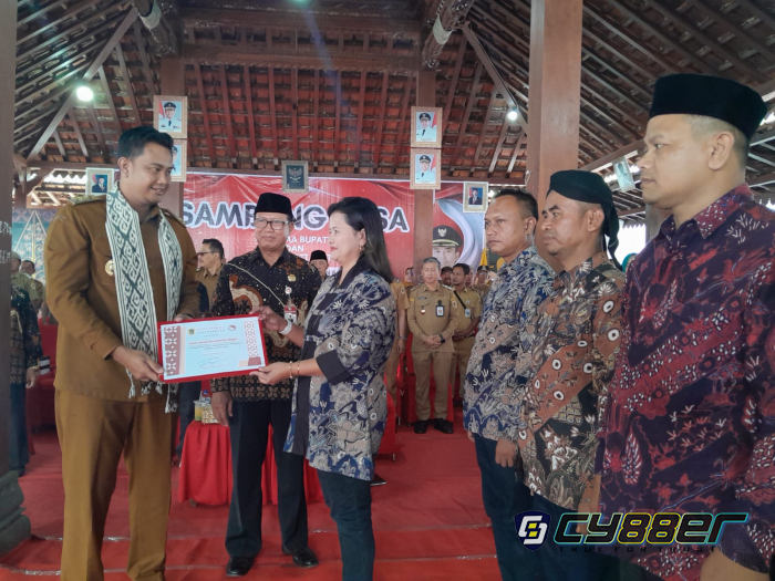 Sambung Rasa di Desa Jarum: Bupati Klaten Serap Aspirasi Warga Soal Keterbatasan Air dan Pengembangan Batik