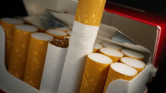 Kasir hingga SPG Bisa Kena PHK Jika Menjual Rokok Pada Anak di Bawah 18 Tahun