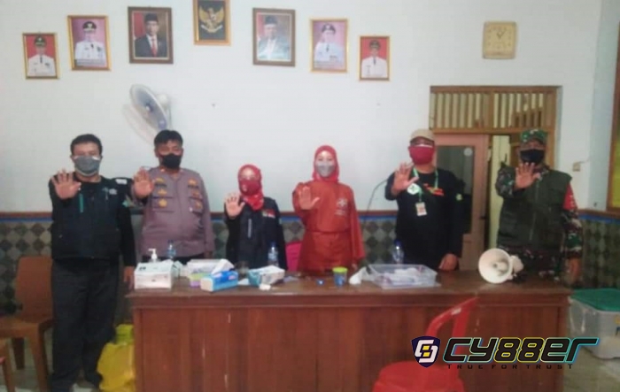 Kapolsek Kasokandel Monitoring Gerai Vaksinasi Sinergitas di Desa Gandasari