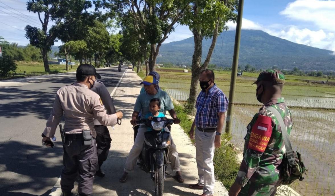 Tegakan Disiplin Prokes, Petugas Gabungan di Kecamatan Cigambul Terus Lakukan Ops Yustisi