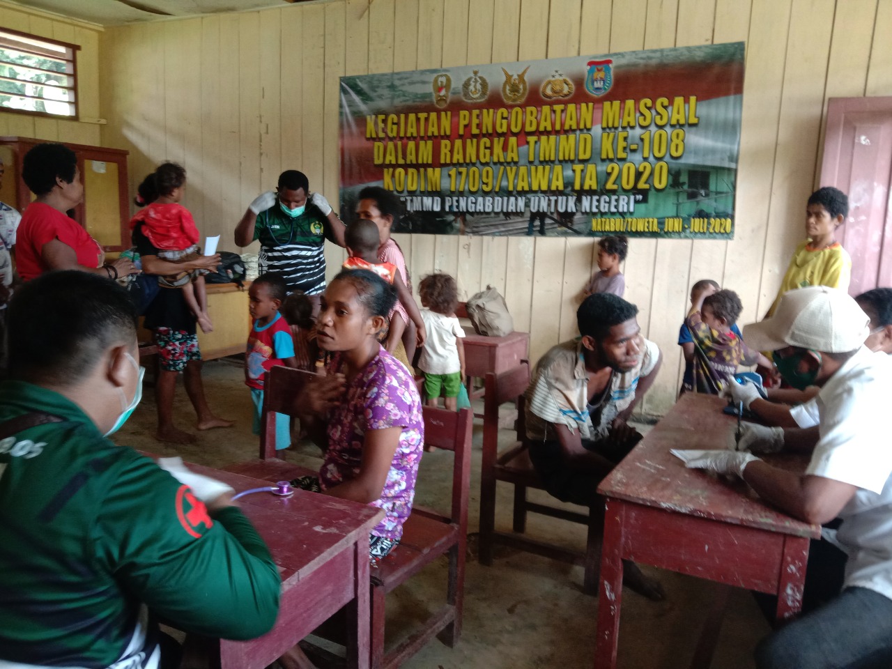Pengobatan Massal TMMD 108 Kodim 1709/Yawa, Diserbu Ratusan Warga Natabui