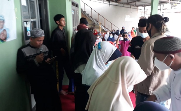 Peduli Yatim dan Jompo, IPPKB Parungkuda Sukabumi Berikan Santunan