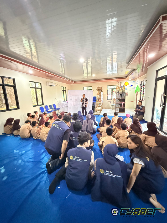 Kelurahan Gerem Perkuat Budaya Literasi, Puluhan Siswa SD Antusias Ikuti Program Membaca Bersama KKM Untirta