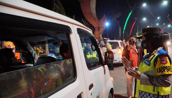 Kapolres Banjar Polda Jabar Pimpin Operasi Penyekatan, Puluhan Kendaraan Dipaksa Putar Balik