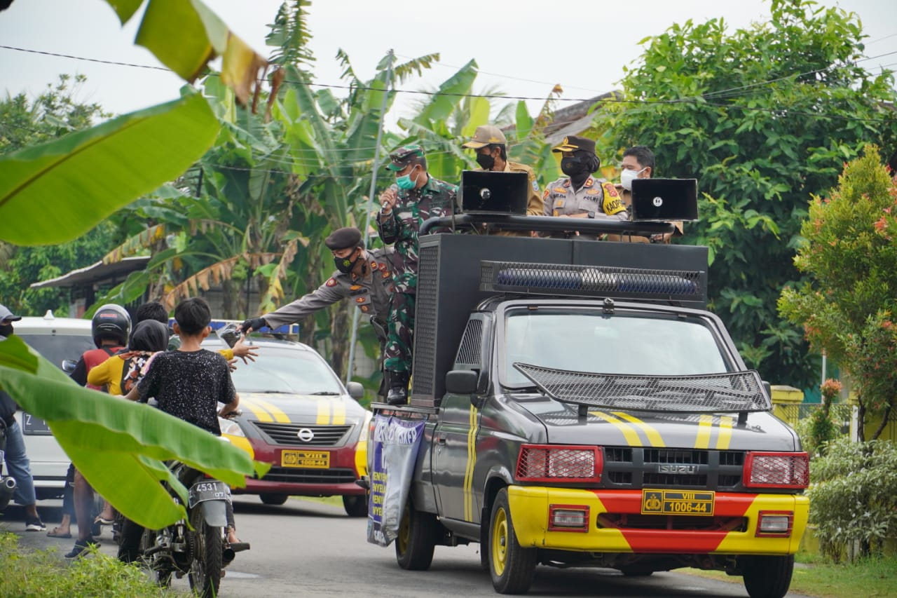 Cegah Covid-19, Kapolres Banjar Bersama Wakil Walikota Woro-Woro Ajak Lansia Vaksinasi