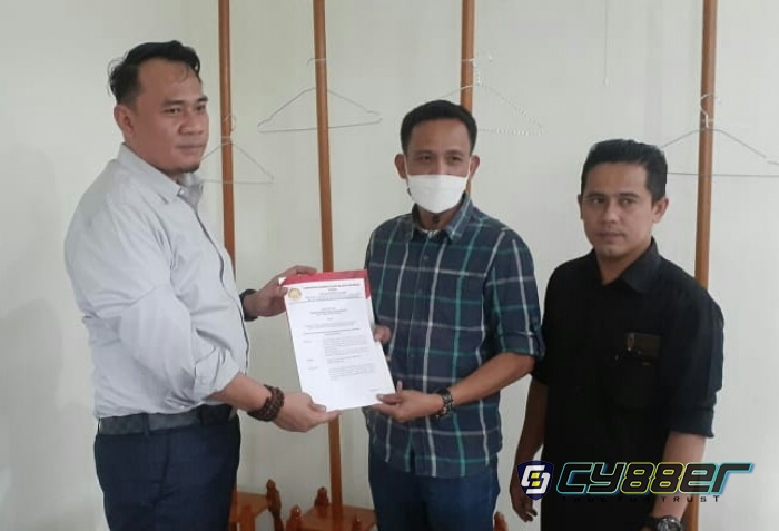 Penyerahan SK Pengurusan POBSI di Empat Lawang
