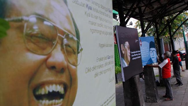 Hapus Inpres 14/1967, Wajah Gus Dur Selalu Nampak dalam Setiap Perayaan Imlek di Indonesia