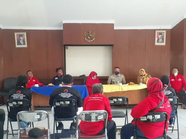 Audiensi Ranting PDIP Bersama Pejabat Kelurahan Pisangan Timur