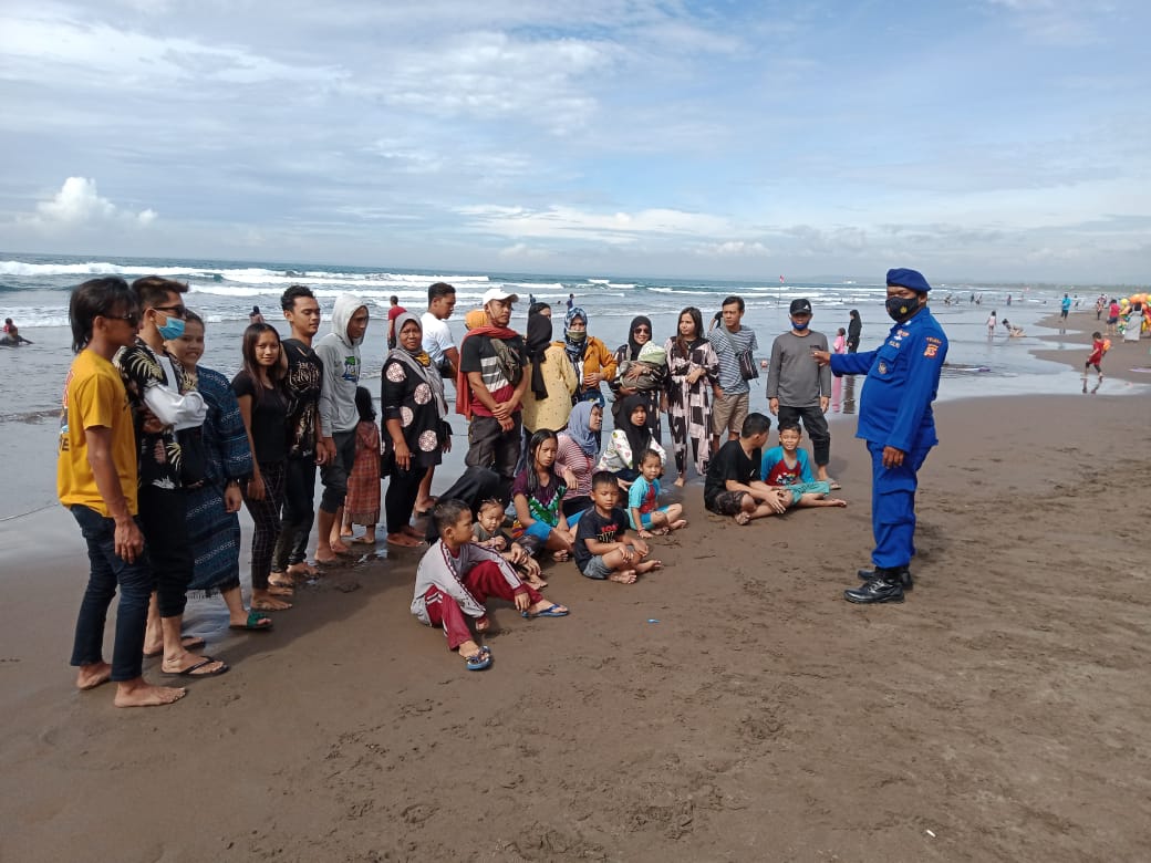Pol Air Ciamis  Melaksanakan Patroli di Kawasan Pantai Pangandaran