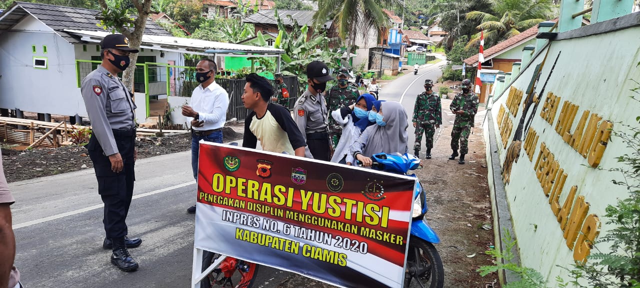 Cegah Penyebaran COVID-19, Polsek Rajadesa Gelar Oprasi Yustisi