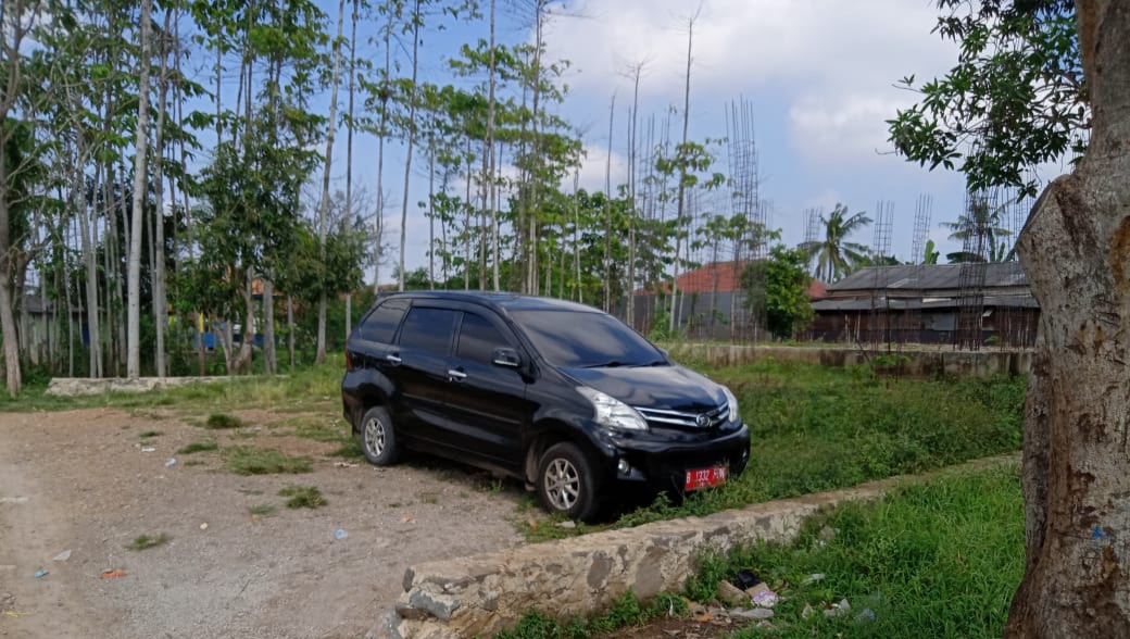 Diduga Mobil Dinas Kabupaten Bekasi Keluyuran Saat Jam Kerja