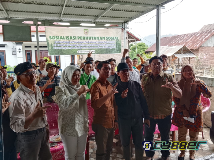 Sosialisasi Perhutanan Sosial di Desa Tanjung Agung, Harapan Baru Warga Jaga Hutan dan Penuhi Kebutuhan Hidup