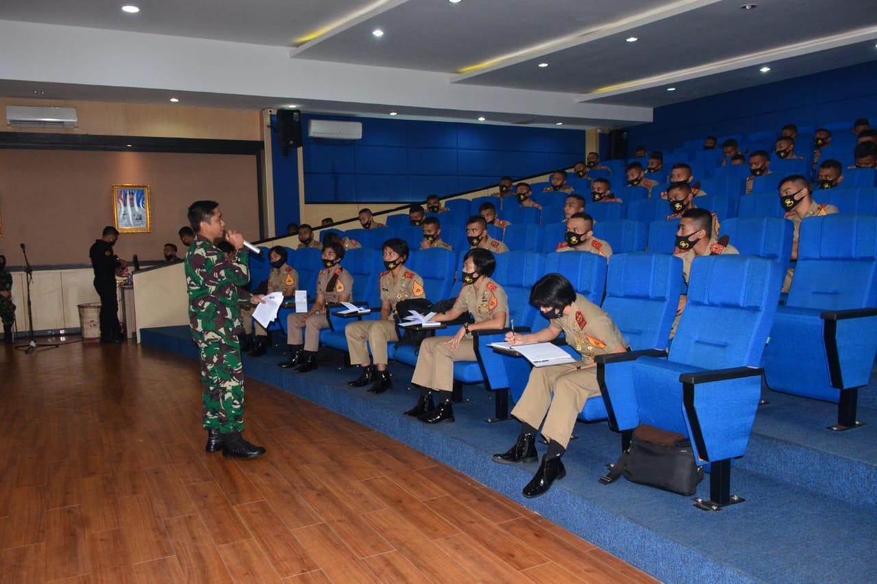 Taruna AAL Angkatan Ke-65 Diajak Bergabung Dengan Korps Hiu Kencana
