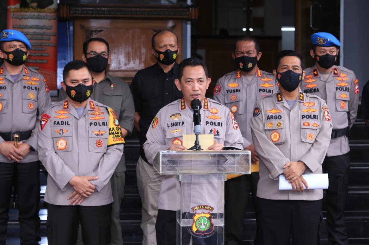 Kabareskrim Ungkap Fakta Penggunaan Senpi dan Sajam Laskar FPI 