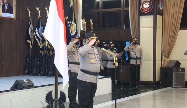 Jelang HUT Bhayangkara 1 Juli, Polri Gelar Upacara Pencucian Pataka