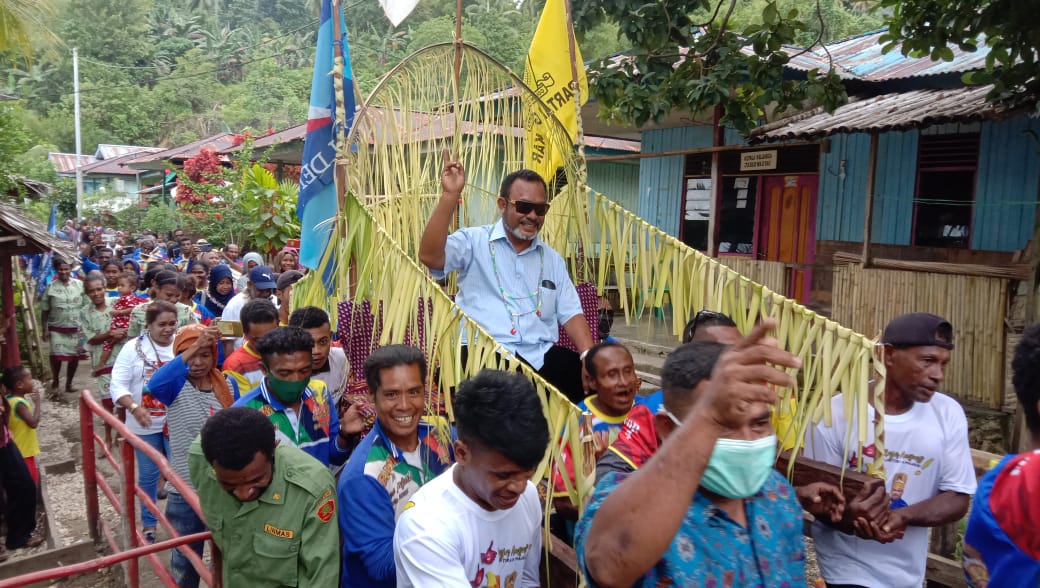 Kunjungi Teluk Mayalibit, Pasangan Faris-Ori Dipastikan Menang Telak