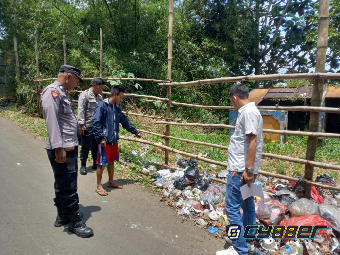 Polsek Caringin Bersama Team INAFIS Polres Bogor Cek Olah TKP Lokasi Penemuan Bayi