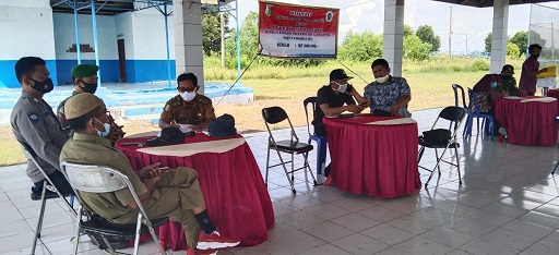 Guna Mengetahui Situasi di Wilayah Binaan, Babinsa Bersama Bhabinkamtibmas Lakukan Komsos