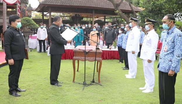 Bupati Mahayastra Lantik 166 Pejabat