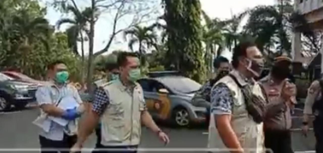 Kantor Bupati dan Dinas PUPR Lamsel Digeladah KPK