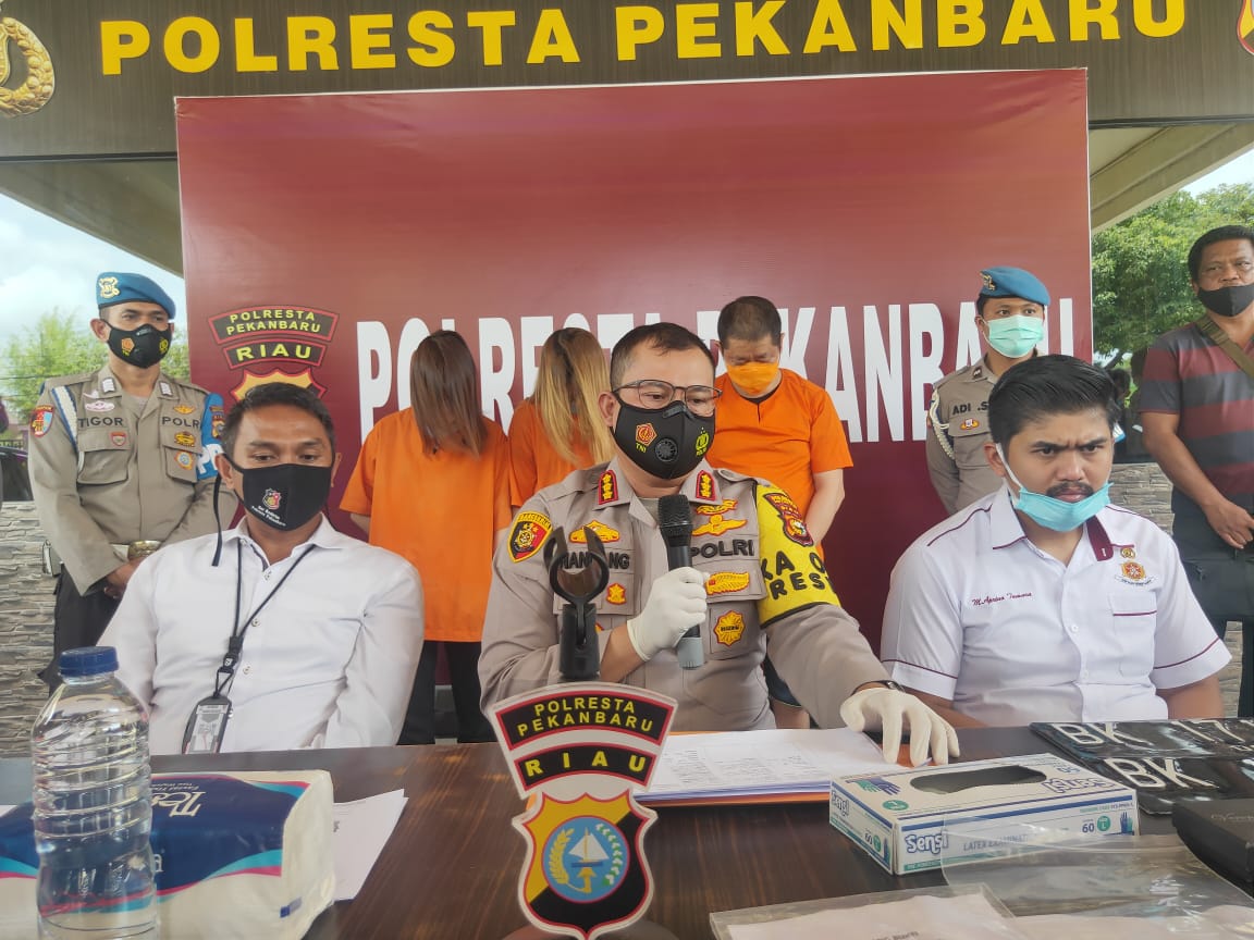 Tiga Pelaku Sindikat Penipuan Modus Hipnotis Antar Provinsi Satu DPO,  Ditangkap Tim Reskrim Polresta Pekanbaru