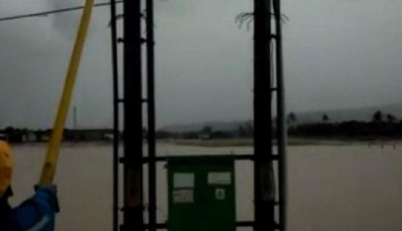 Aliran Listrik di Garut Padam Akibat 298 Gardu PLN Terendam Banjir