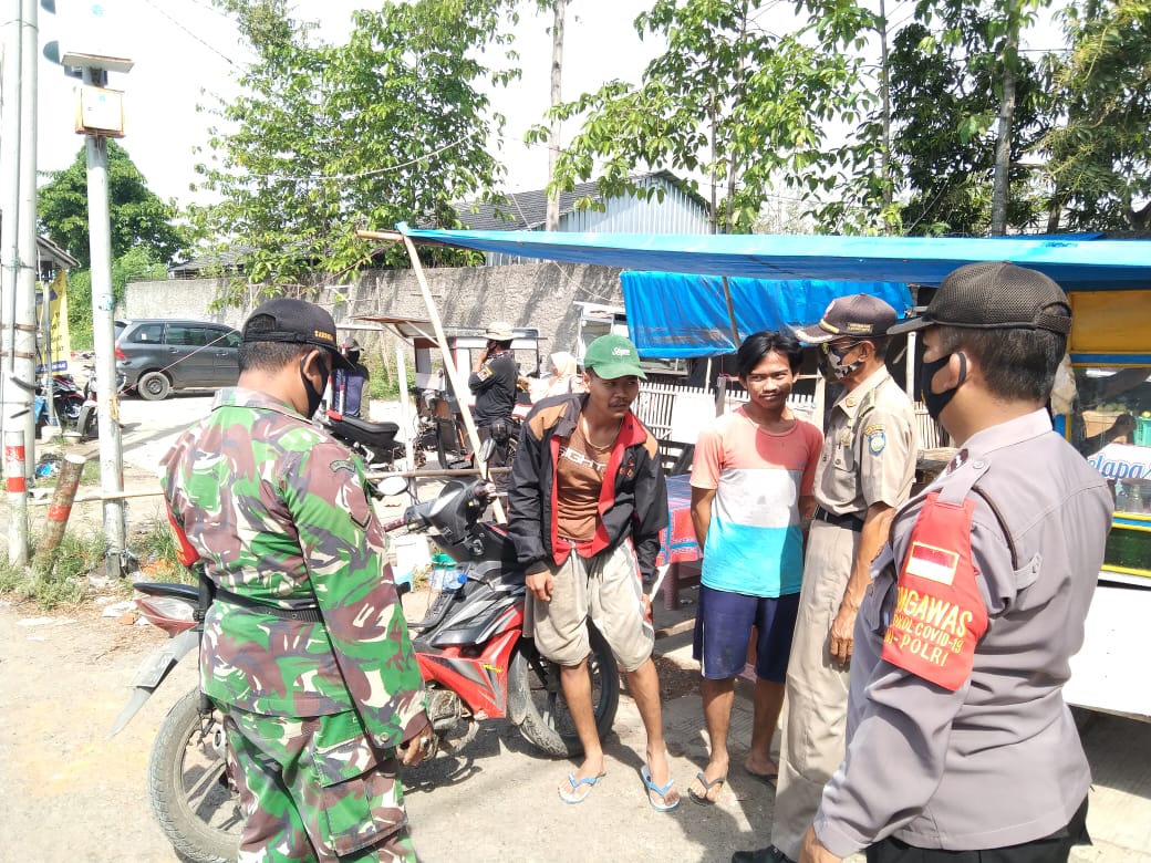 Tiga Pilar Karangampel Giat  Ops Yustisi di Pertingaan Pasar Karangampel