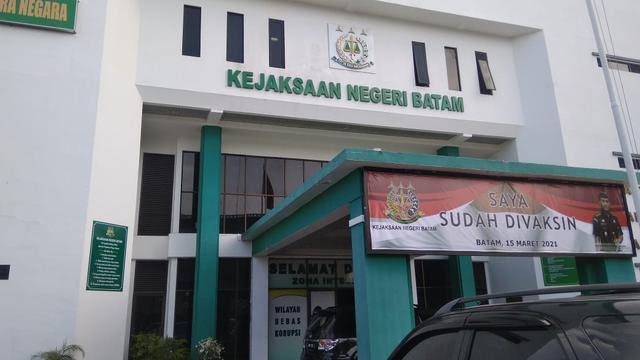 Oknum Pegawai DPMPTSP Batam Inisial CM, Diduga Melakukan Pungli