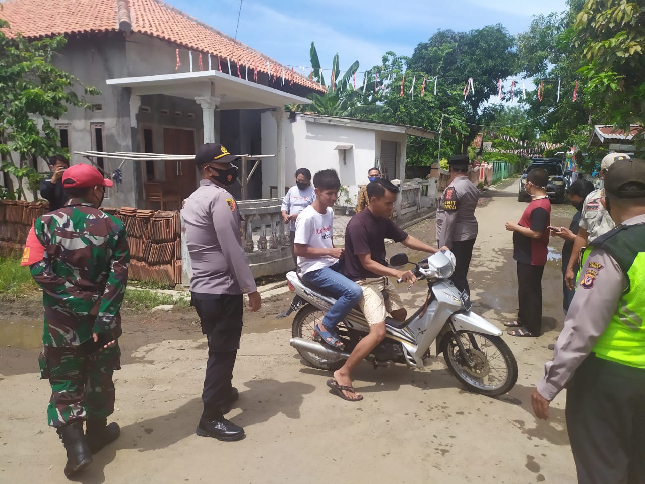 Ops Yustisi Protokol Kesehatan Terus Dilakukan TNI Polri di Wilkum Polres Indramayu Polda Jabar