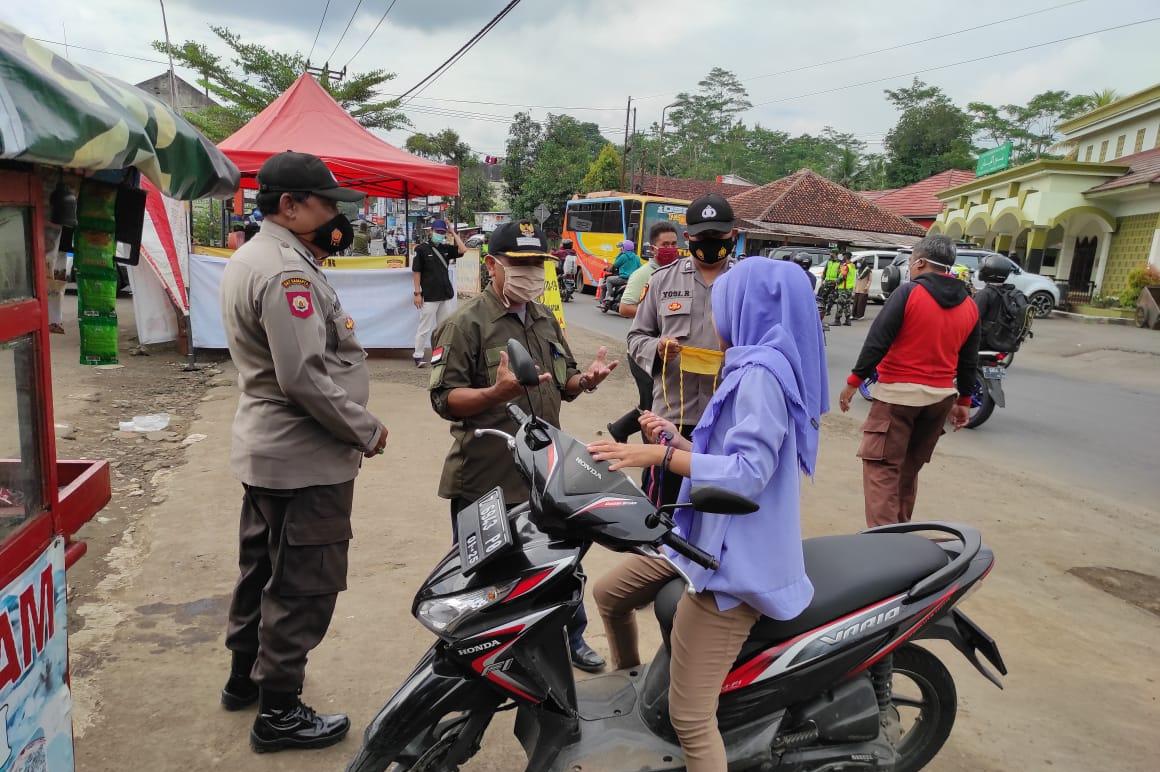 Jajaran Polsek Sukaraja Polres Tasikmalaya Polda Jabar Terus Laksanakan Ops Yustisi Gaktibplin