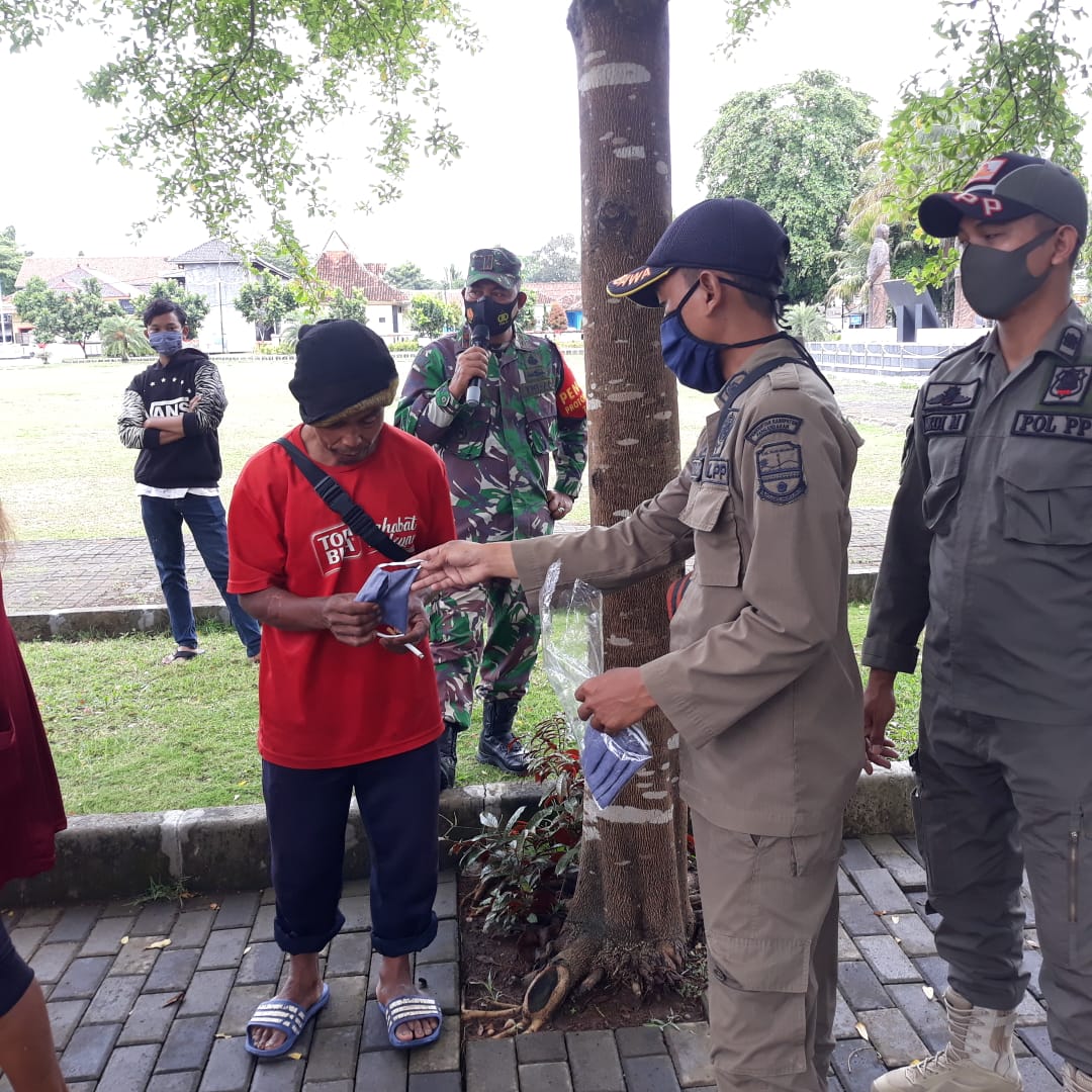 Petugas Gabungan Penindak Pelanggar Protokol Kesehatan Kabupaten Pangandaran Terus Bergerak Melakukan Operasi Yustisi