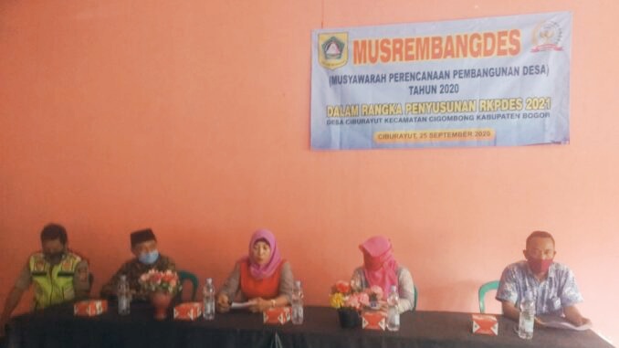 Dalam Acara Musrembangdes Candralena  Bahas  Kiriman Sampah Dari Tetangga.