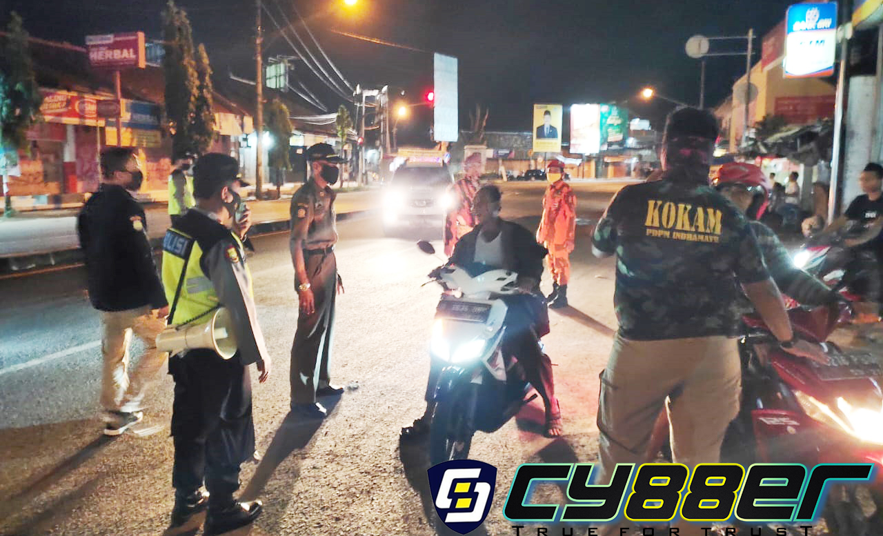 Dengan War-War Polsek Karangampel Tingkatkan Sosialisasi Tentang PSBB