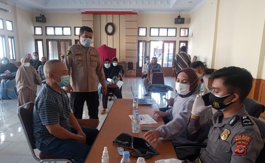 Polres Majalengka Gelar Vaksinasi Covid-19 Untuk Purnawirawan dan Warakawuri Polri