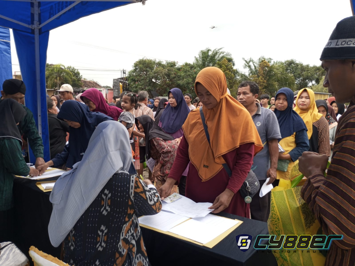 Warga Desa Ponggok Klaten Terima THR dari Pemdes