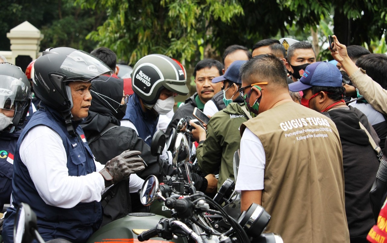 Kunjungan Gubernur Bersama Forkopimda Jawa Barat Dalam Penyerahan Mobil Maskara Bagi Desa Mandiri