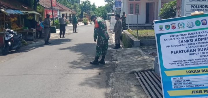 Gabungan TNI Polri dan Satpol PP Kecamatan Cisarua Gelar Ops Yustisi