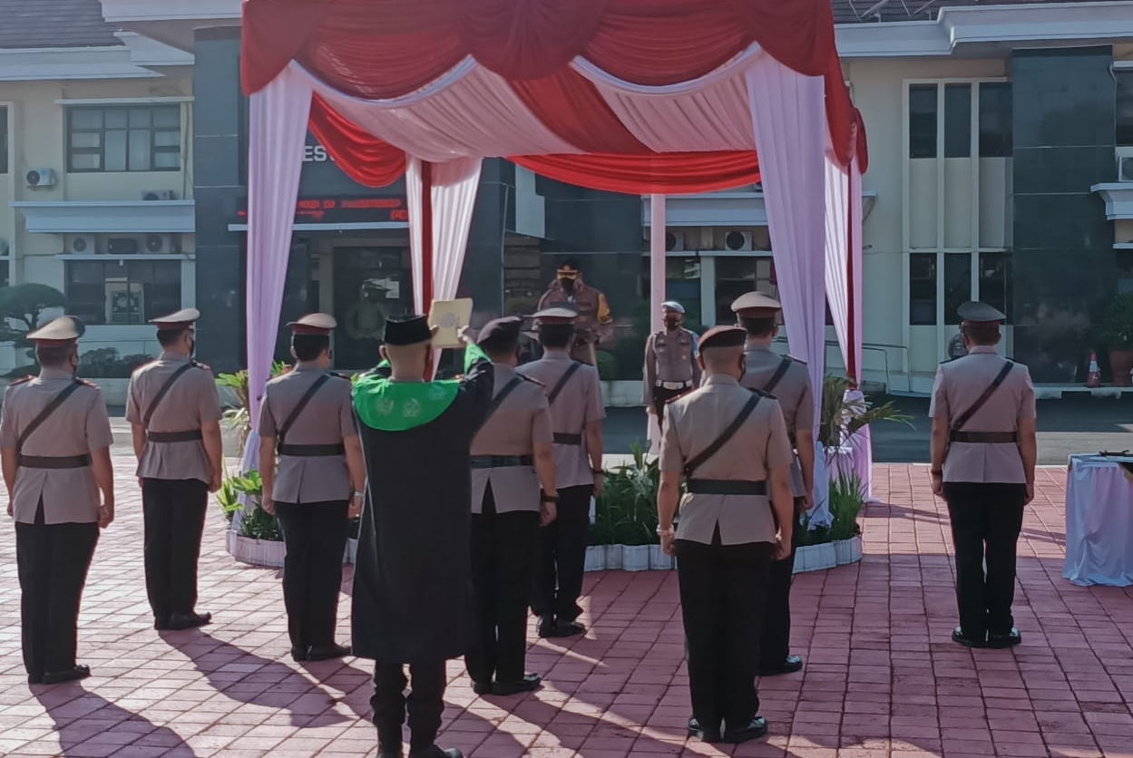 Kapolres Sumedang Pimpin Upacara Sertijab dan Pelantikan Pejabat Utama Polres