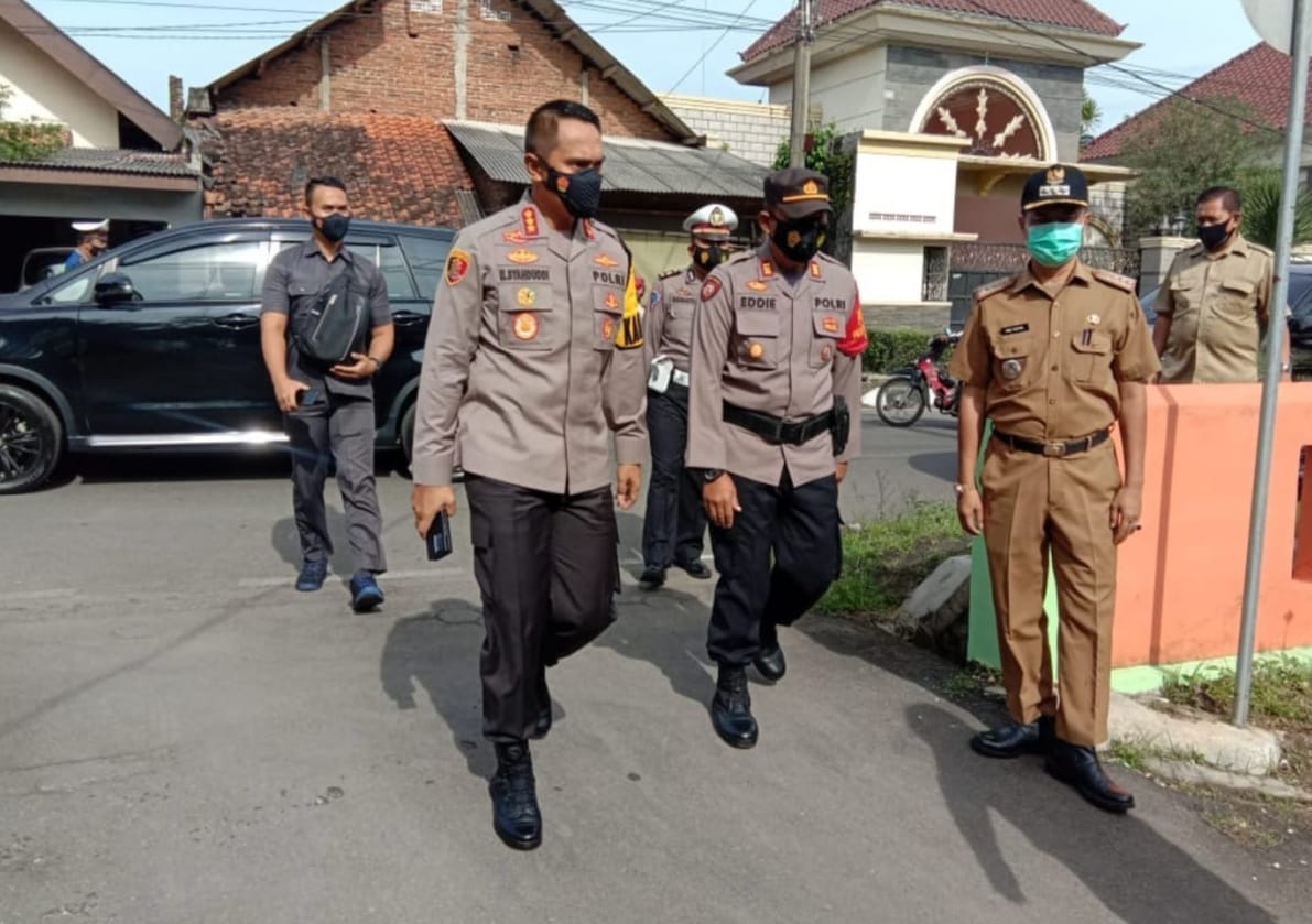 Kapolresta Cirebon Polda Jabar Ajak Masyarakat Sukseskan Vaksinasi Covid-19