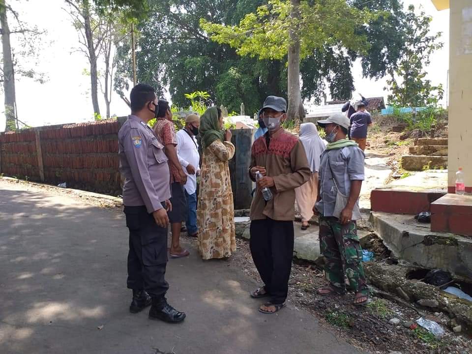 Idul Fitri 1442H, Personel Polres Majalengka Datangi Tempat Keramaian, Himbau Prokes