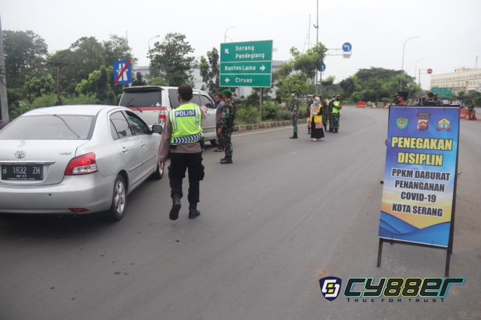 Satgas PPKM Darurat Banten, Lakukan Penyekatan di Gerbang Tol Serang Timur