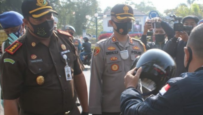 Cegah Covid-19, Polres Garut Bersama forkompimda Garut Gelar Operasi Yustisi 