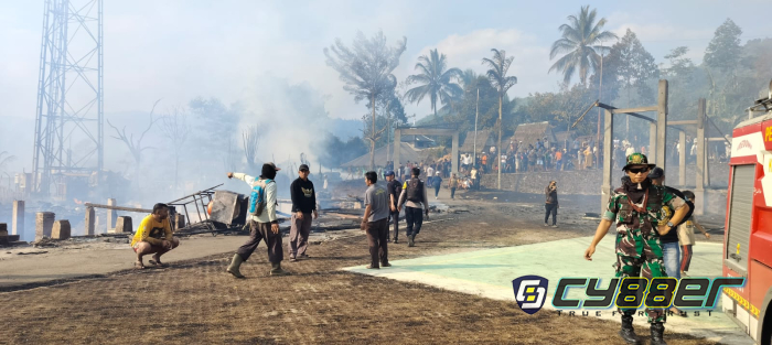 Kebakaran Kasepuhan Cipta Mulya, Kodim 0622/Kab. Sukabumi Tembus Medan Terjal Kirim Armada Pemadam dan Evakuasi Warga