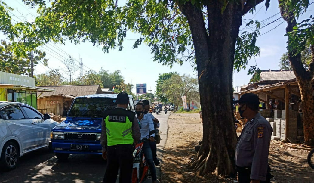 Personel Polres Kuningan Polda Jabar Laksanakan Operasi Yustisi Secara Mobile